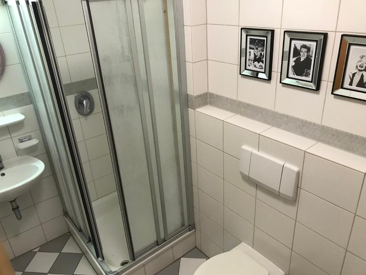 Self-Check-In Ferienwohnungen & Apartments Am Bergsee トリベルク エクステリア 写真