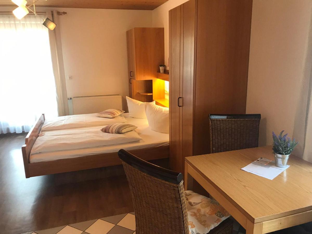 Self-Check-In Ferienwohnungen & Apartments Am Bergsee トリベルク エクステリア 写真